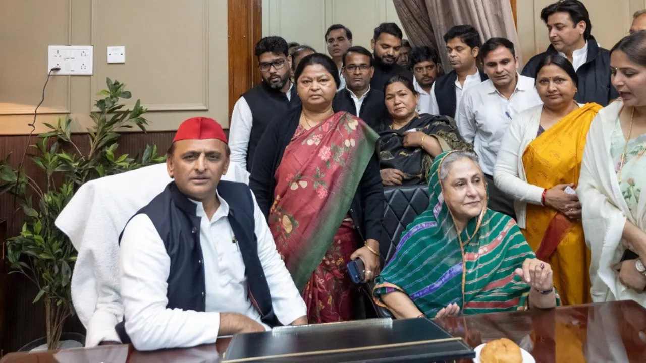 Akhilesh Yadav Jaya Bachchan