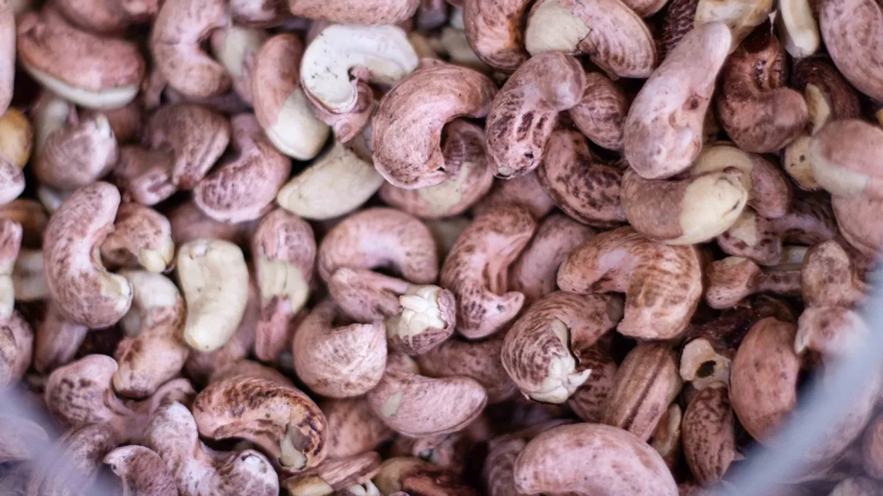 cashews