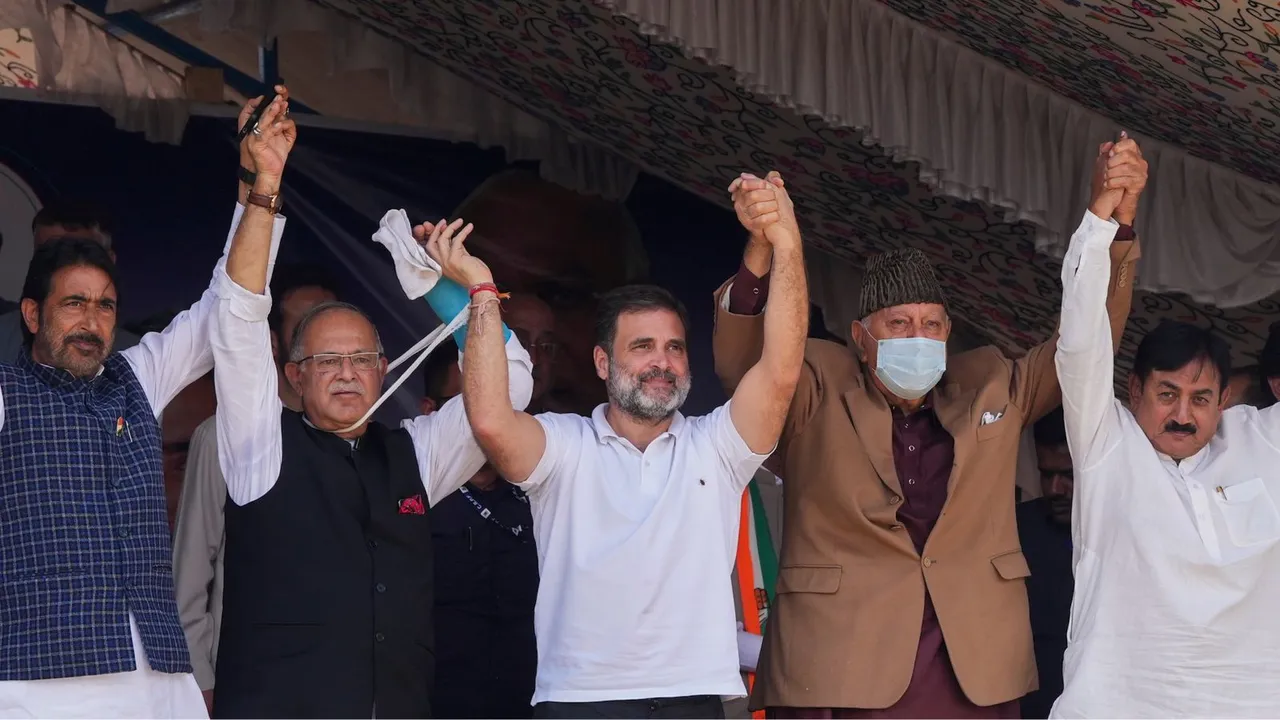 Leader of Opposition in Lok Sabha and Congress MP Rahul Gandhi with National Conference (NC) President Farooq Abdullah and other leaders of Congress and NC during a public meeting ahead of the Jammu and Kashmir Assembly elections, in Anantnag district, Wednesday, Sept. 4, 2024.