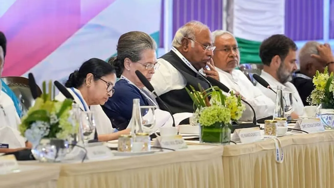 Opposition meet Mumbai 01 Sep.jpg