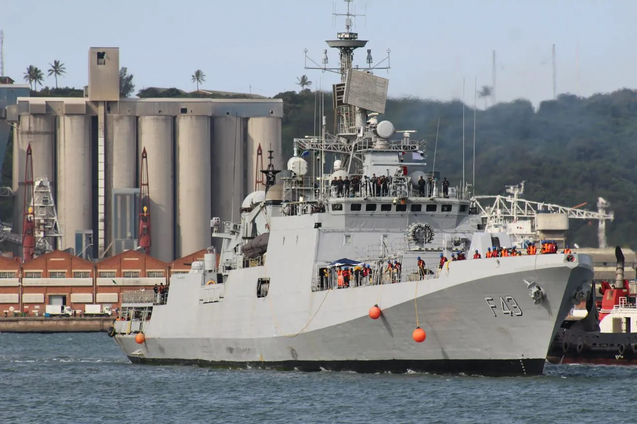 Indian Navy INS Trishul.jpeg