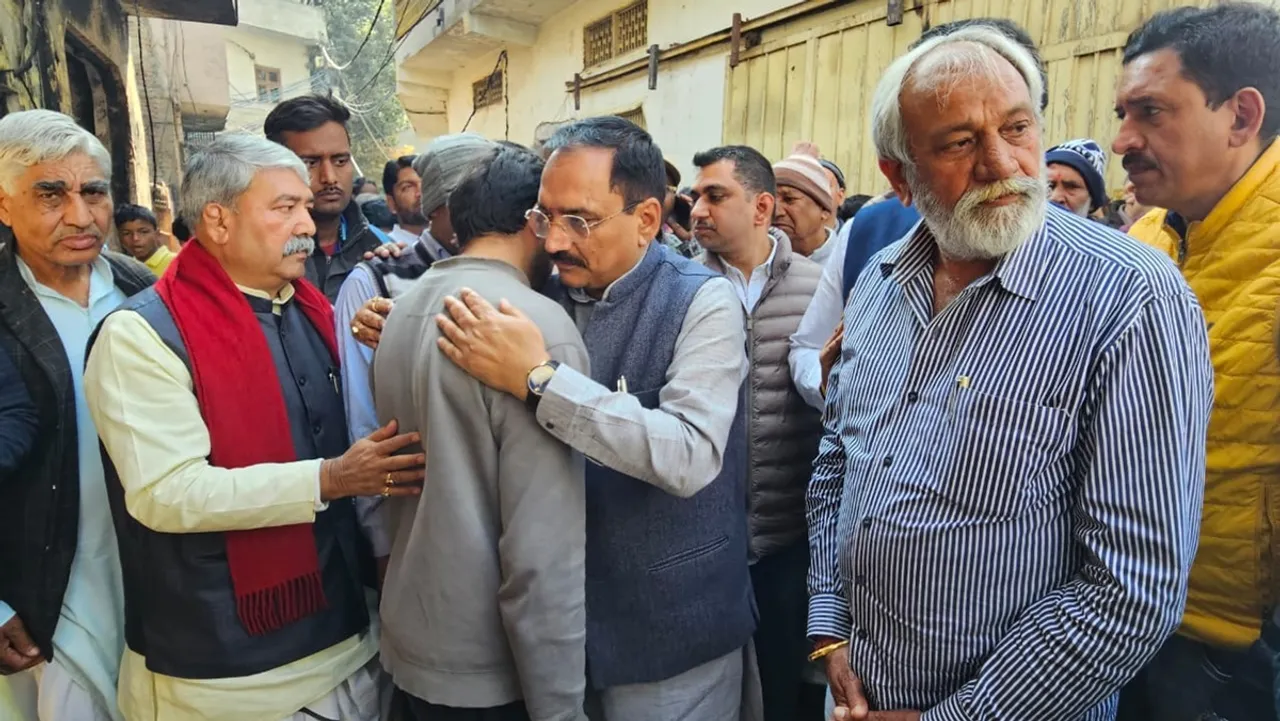 Delhi Alipur Fire Virendra Sachdeva