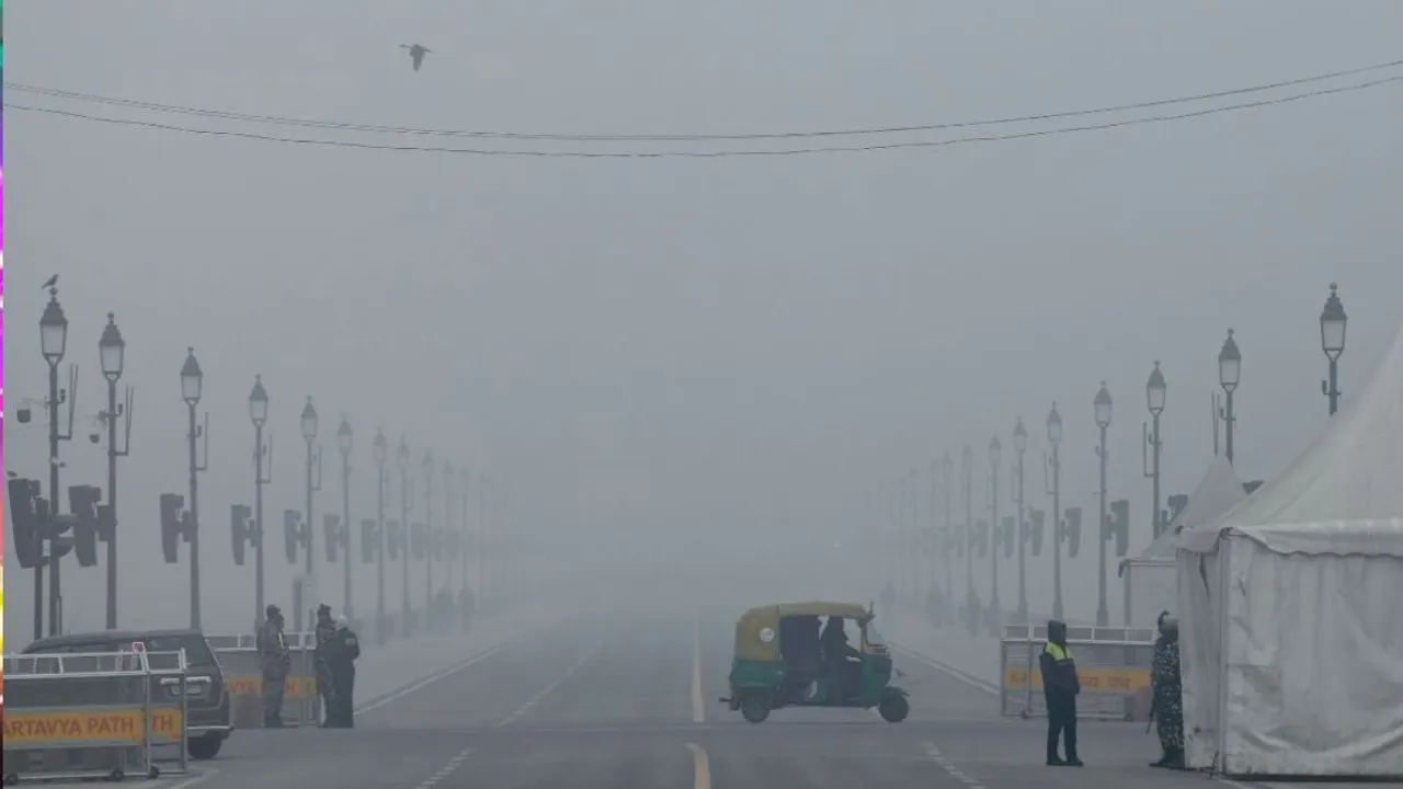 Fog in delhi