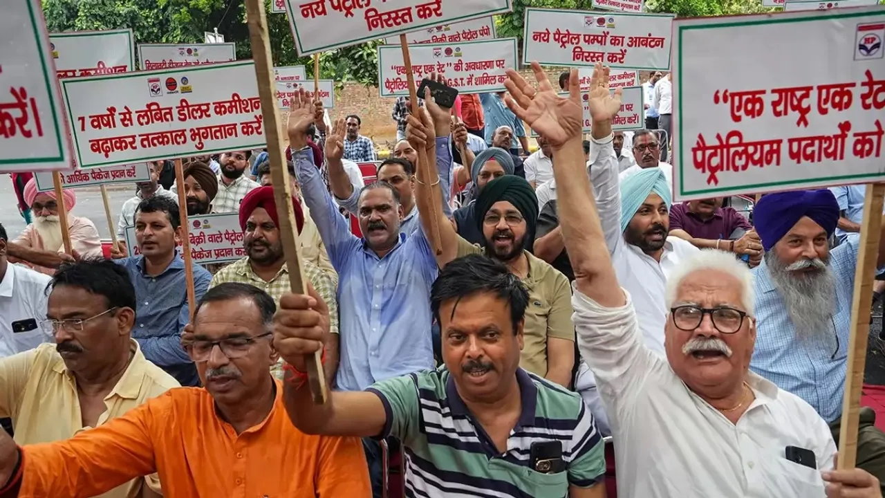 Petrol pump owner protest.jpg