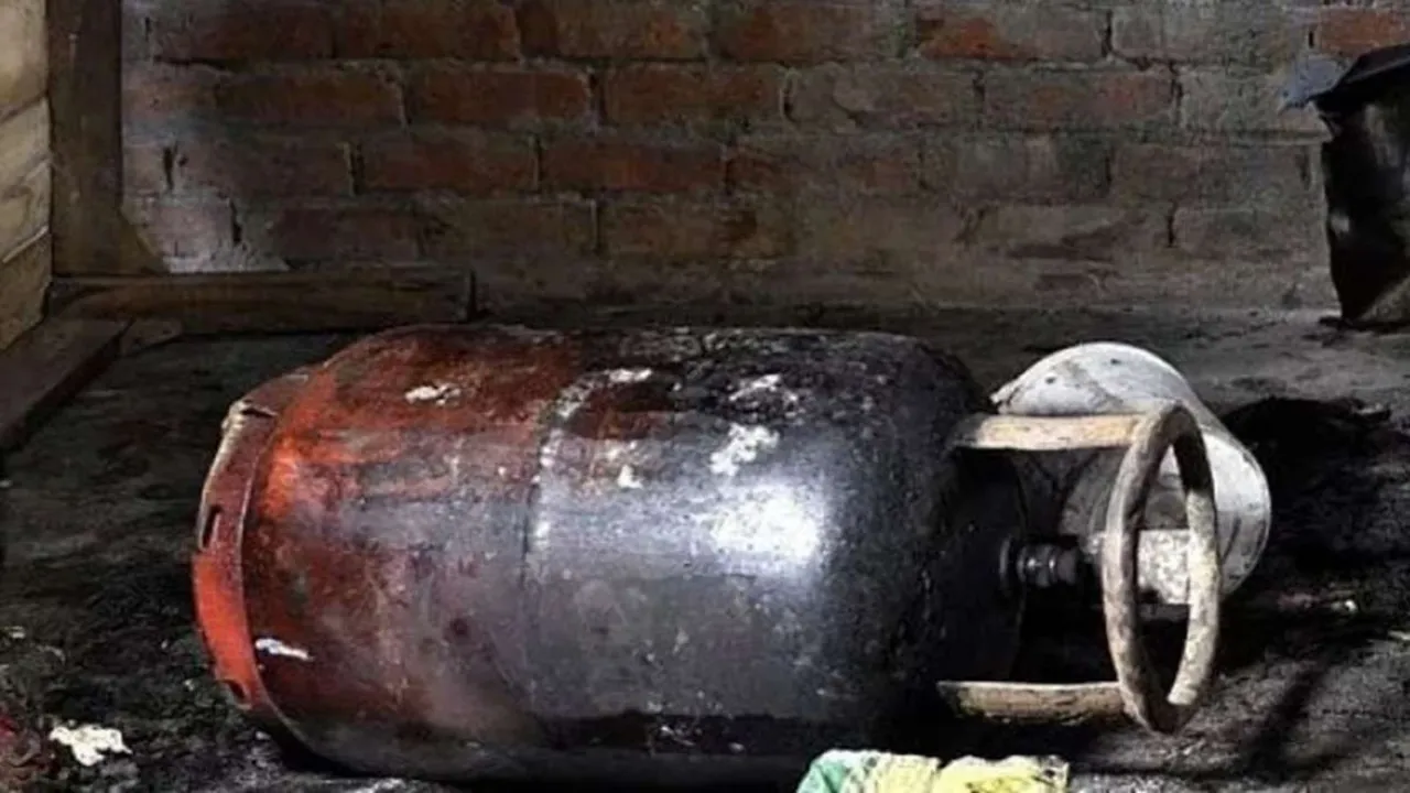 LPG cylinder blast in Chembur