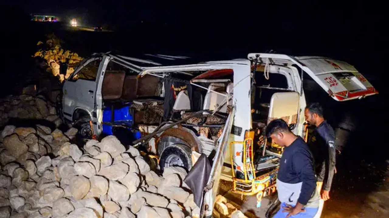 Pakistan Bus Accident