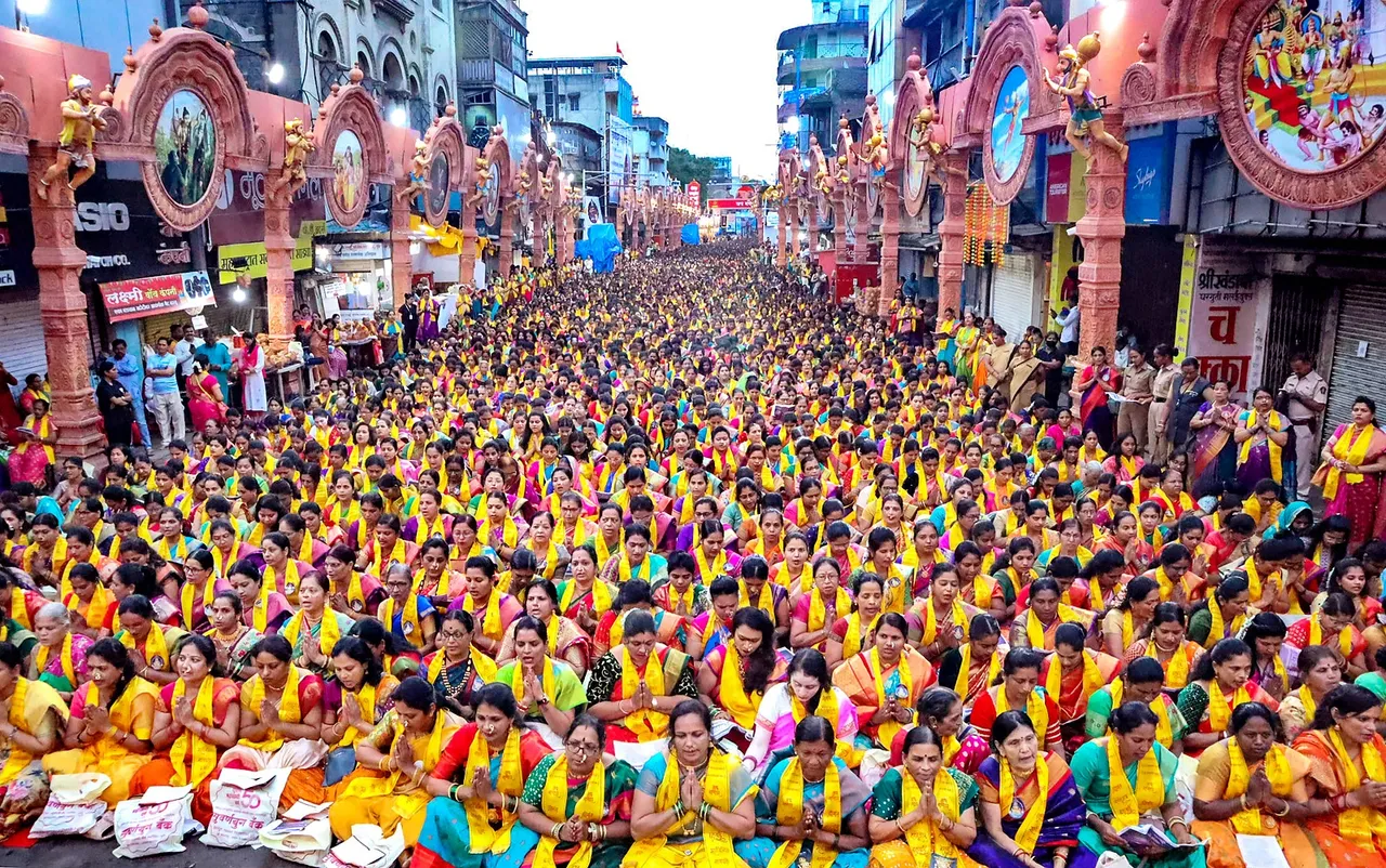 Dagduseth Pune Atharvashirsha Ganpati Pandal Ganesh Chaturthi