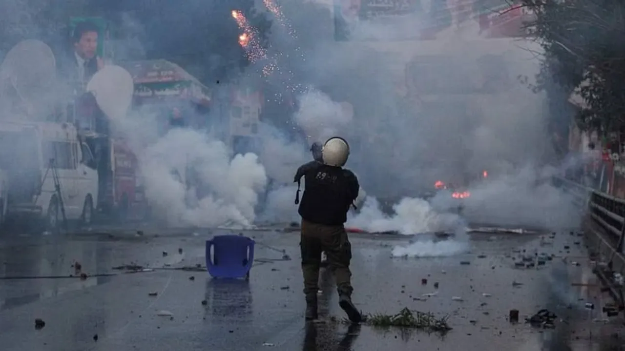 Pakistan-Imran-Khan-PTI-clash