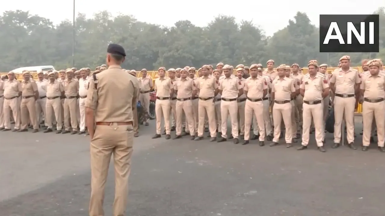 Delhi police Arvind Kejriwal