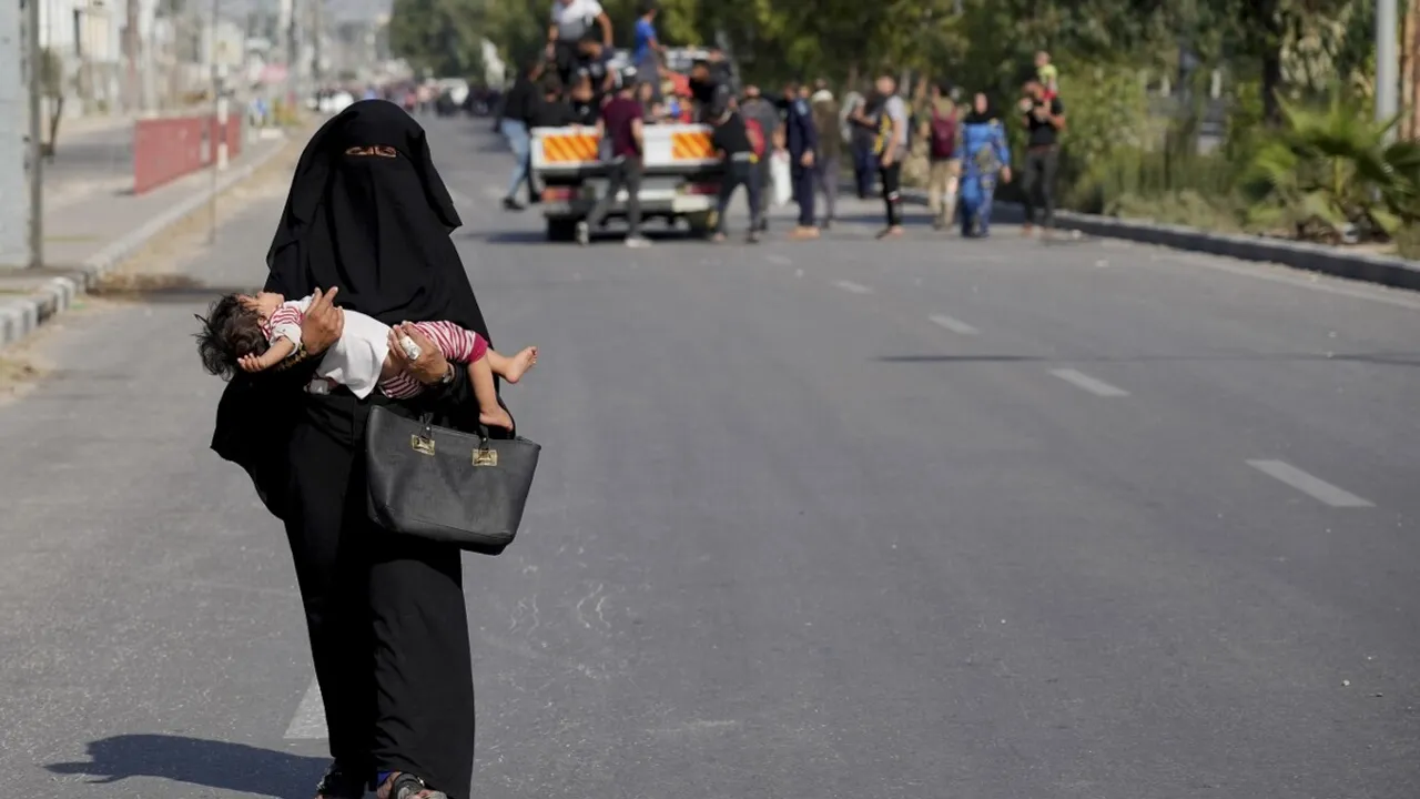 Palestinian woman baby.jpg