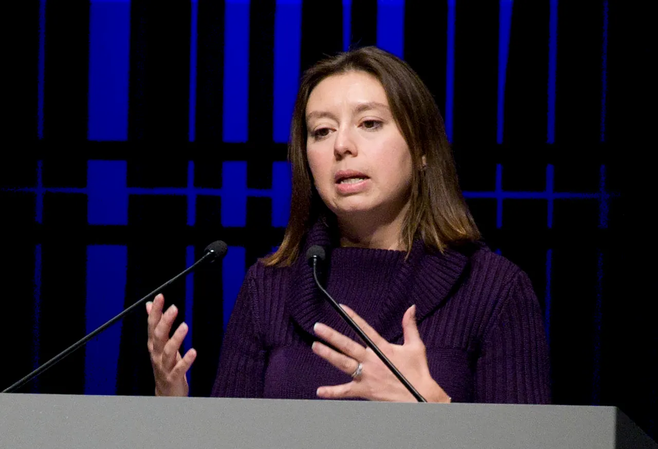 Julie Kozack.jpg