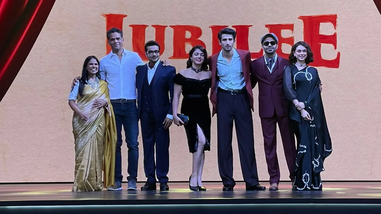 Jubliee Vikramaditya Motwane with the team
