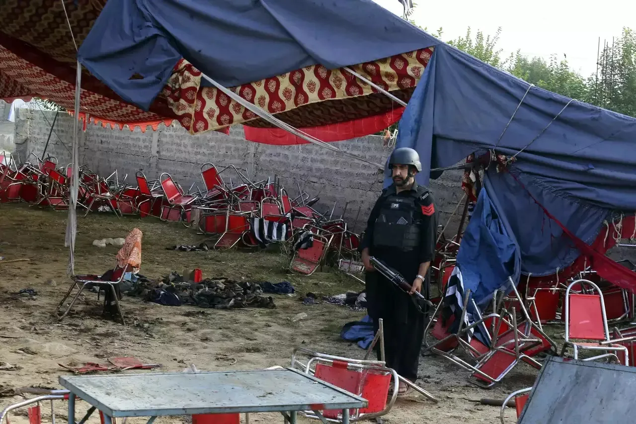 Pakistan Khyber blast.jpg