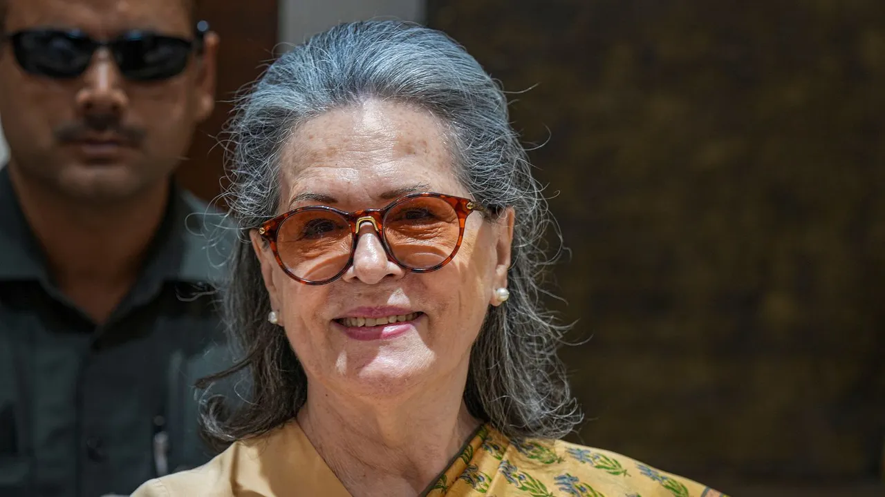 Senior Congress leader Sonia Gandhi during a ceremony to pay tribute to former Tamil Nadu chief minister M Karunanidhi on his birth anniversary, at Anna-Kalaignar Arivalayam, in New Delhi, Monday, June 3, 2024