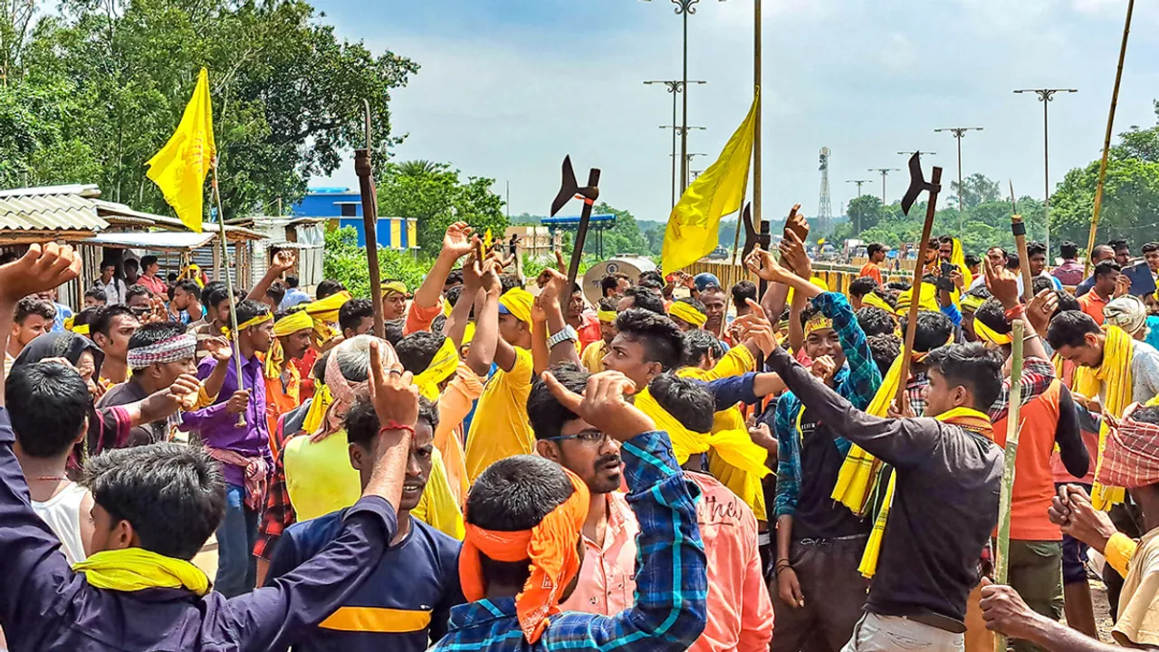 Protest SC Status Railway.jpg