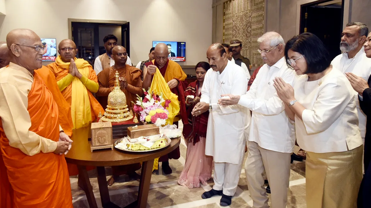 The Holy Relics of Lord Buddha and his two disciples Arahata Sariputra and Arahata Maudgalyayana reach Bangkok