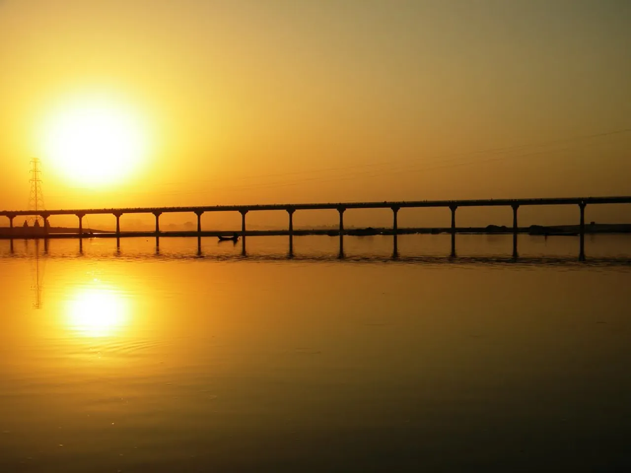 mahanadi river.jpg
