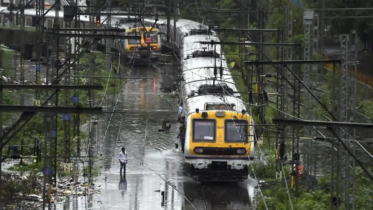 Mumbai Local Mumbai Rain