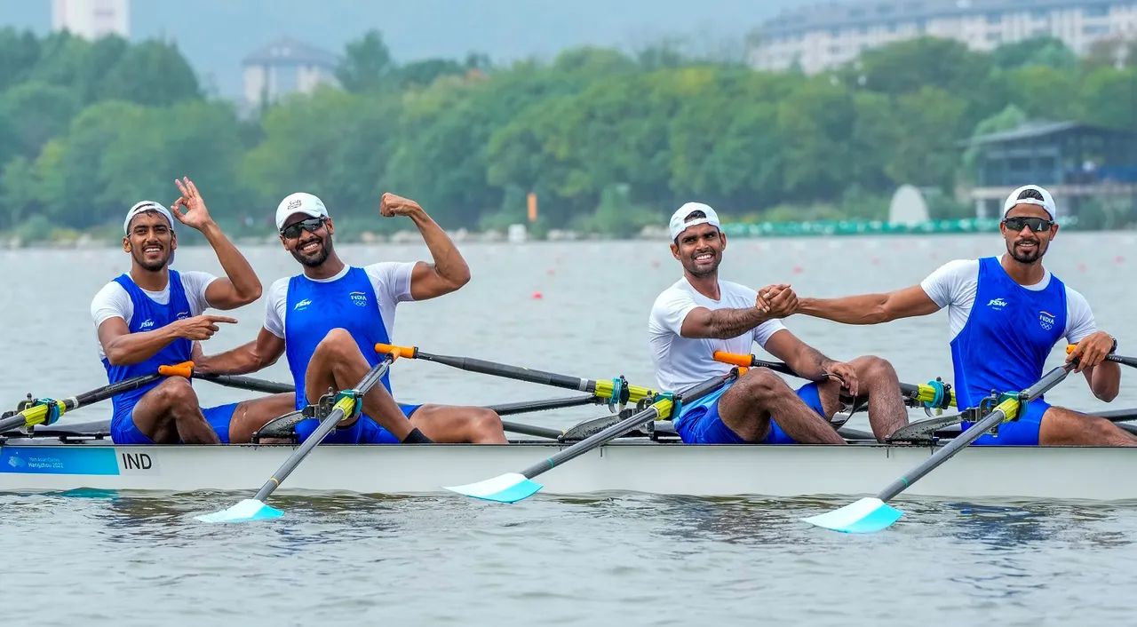 Bronze medal winners India's Sukhmeet Singh, Parminder Singh, Jakar Khan and Satnam Singh pose for photographs
