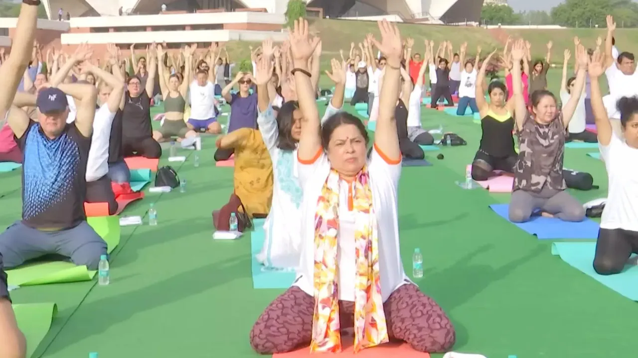 Meenakashi Lekhi Yoga.jpg