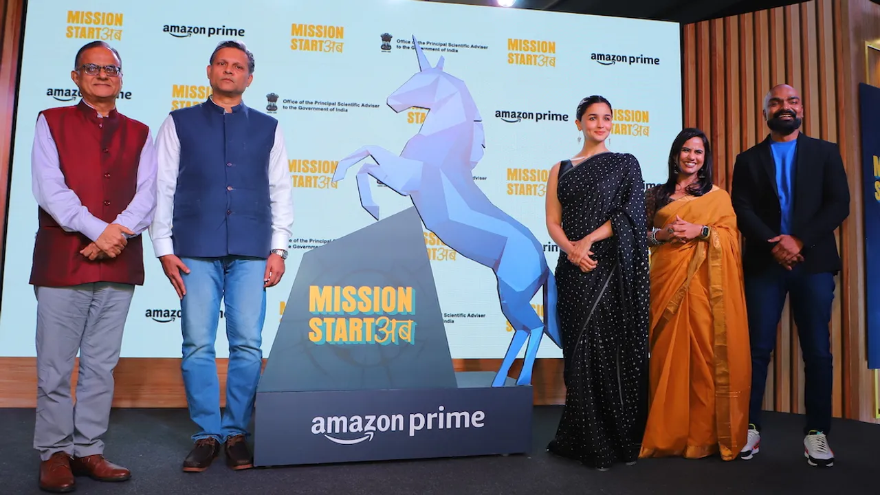 (L-R) - Ajay Kumar Sood, Principal Scientific Adviser, Government of India; Chetan Krishnaswamy, Vice President – Public Policy at Amazon India; Alia Bhatt; Aparna Purohit, Head of India Originals, Prime Video and Sushant Sreeram, Country Director, Prime Video, India