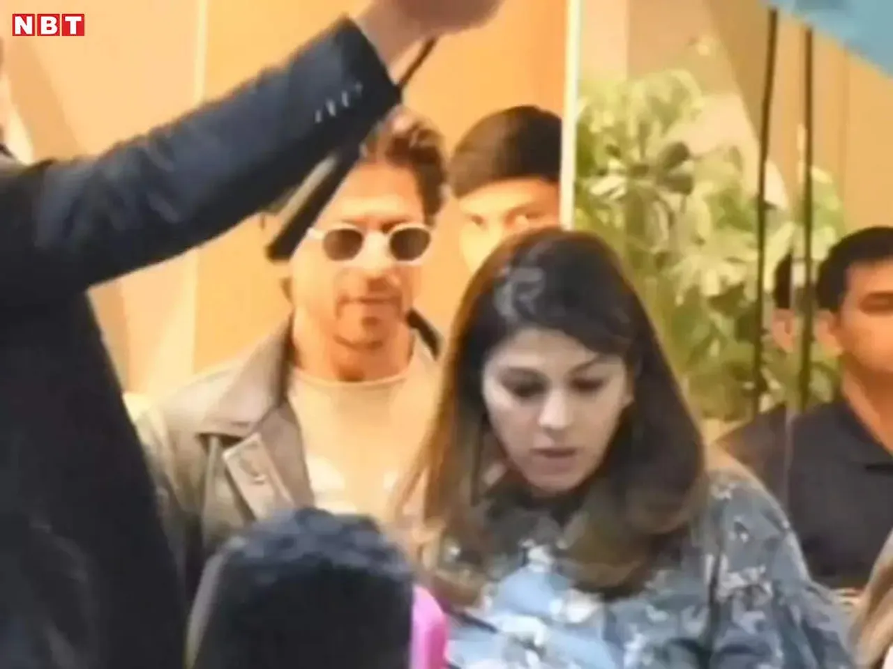 Shah Rukh Khan Mumbai Airport