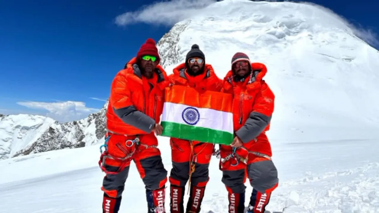 Mission Har Shikhar Tiranga.jpg