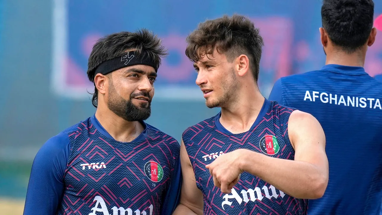 Afghan spinners.jpg