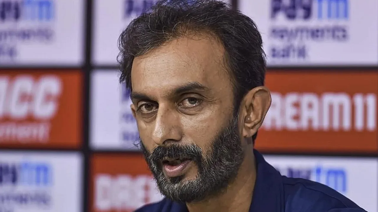 Vikram Rathour on rohit sharma.jpg