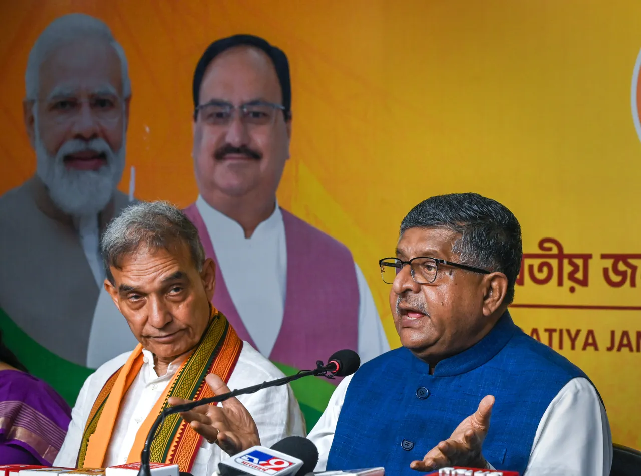 Members of a BJP fact-finding team Ravi Shankar Prasad and Satyapal Singh address a press conference at party office in Kolkata