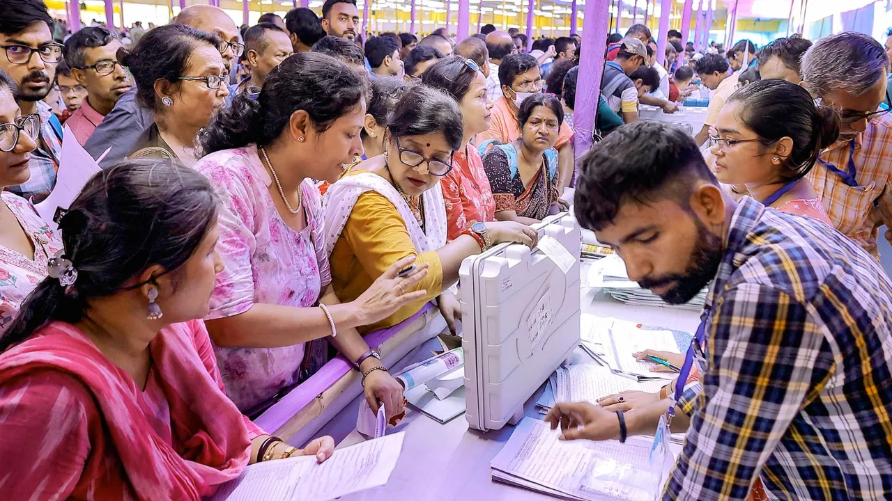 Elections Commission EVMs Howrah West Bengal Voting