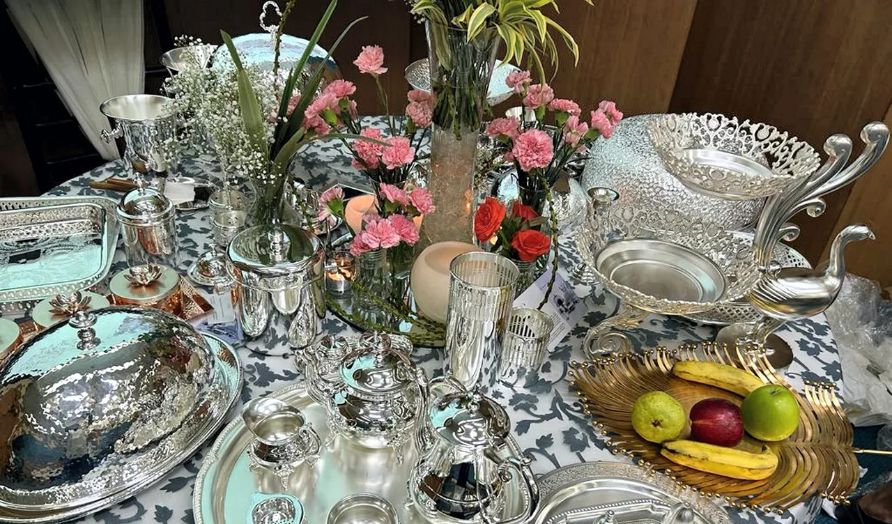  silverware G20.jpg
