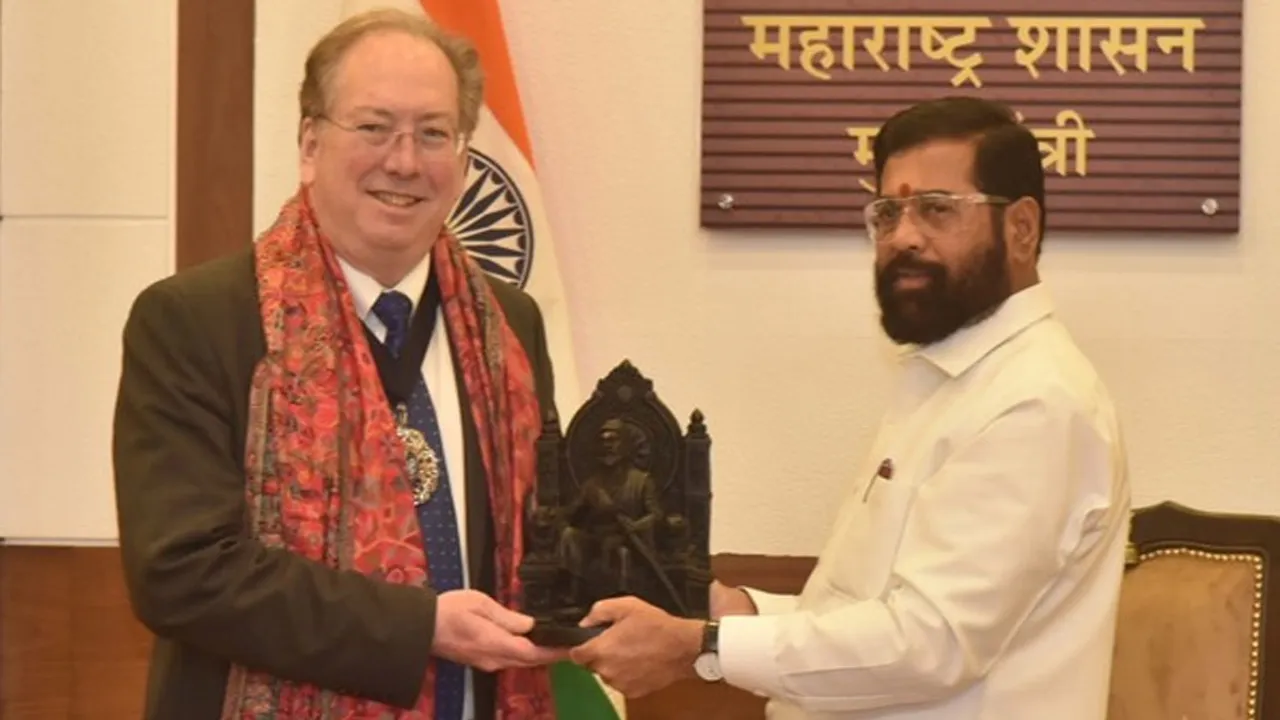 Maharashtra CM Eknath Shinde and London Lord Mayor Michael Mainelli