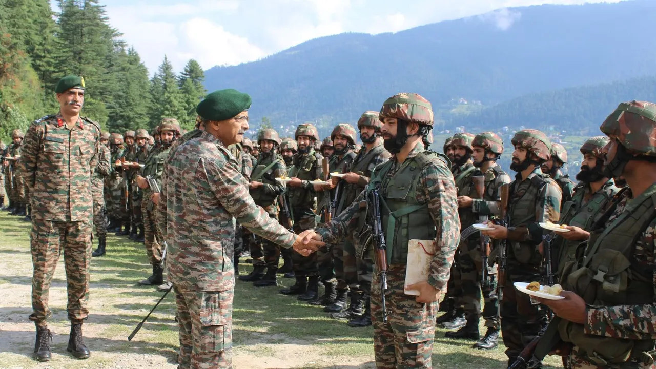  Northern Army Commander Lt Gen M V Suchindra Kumar visits Chenab valley region of Jammu and Kashmir