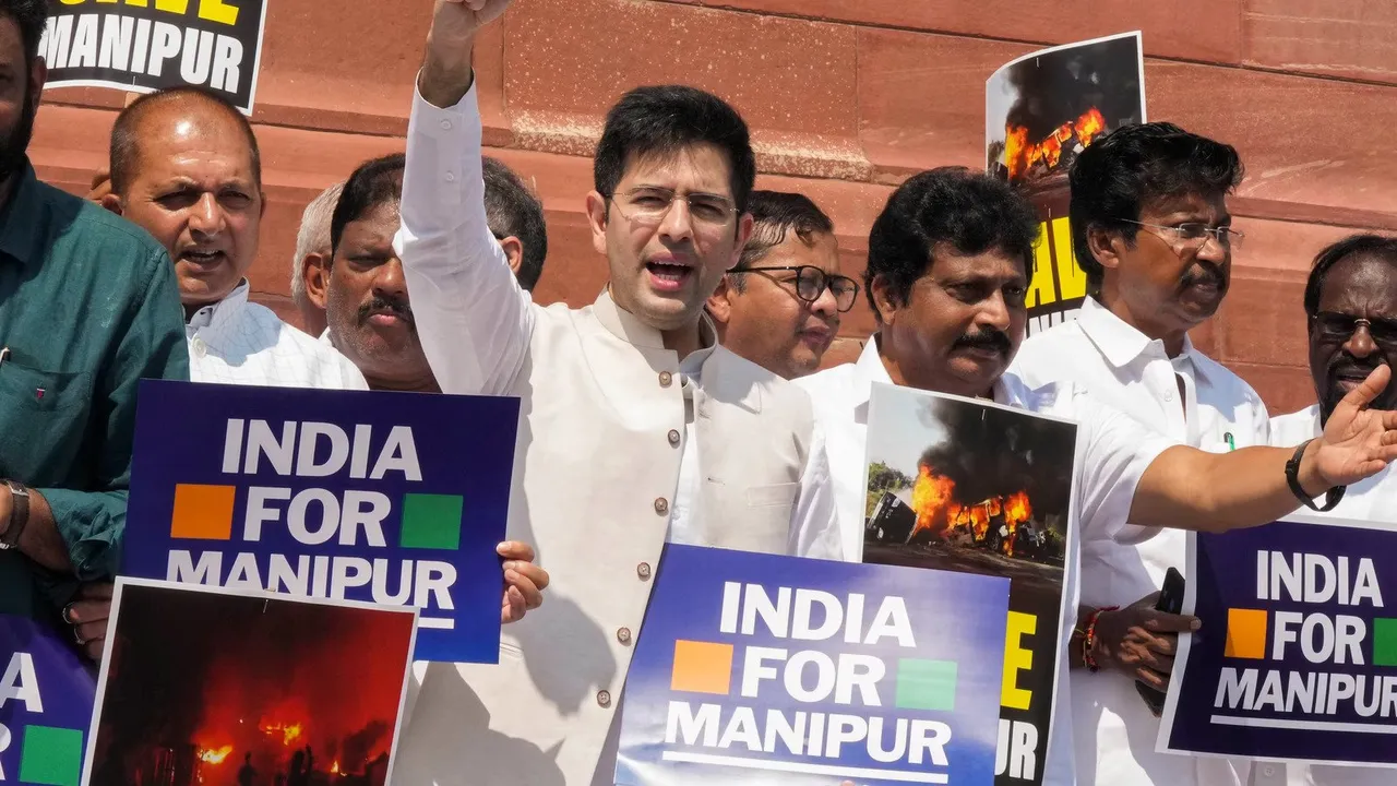 AAP members protest manipur.jpg