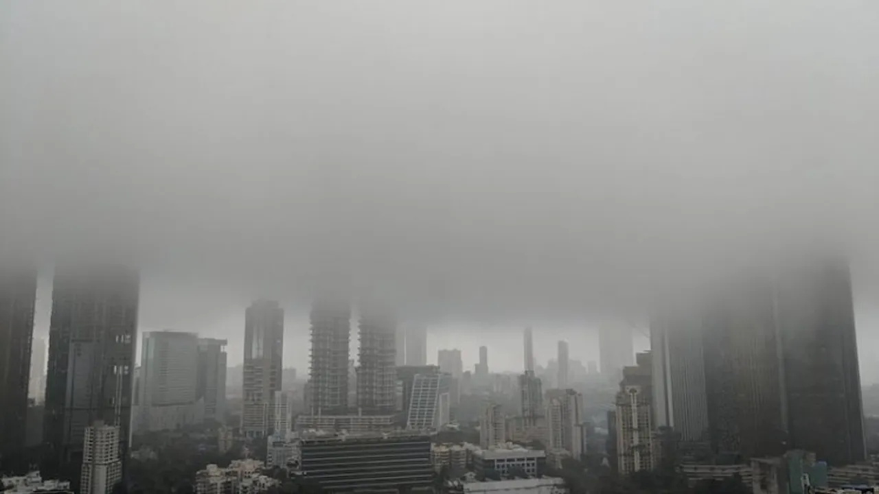 A picture of clouds over the sea shared on Twitter by @swatip