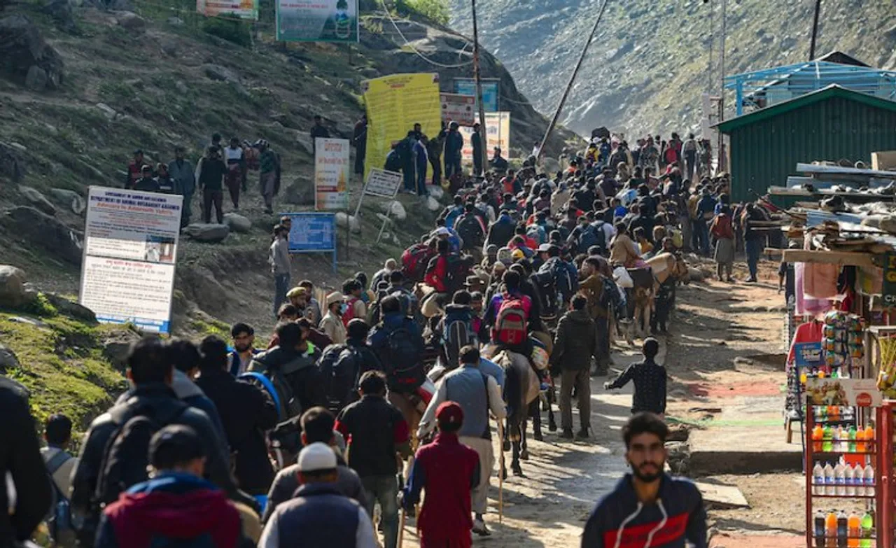 3 Amarnath pilgrims injured in accident on Jammu-Srinagar highway in Banihal