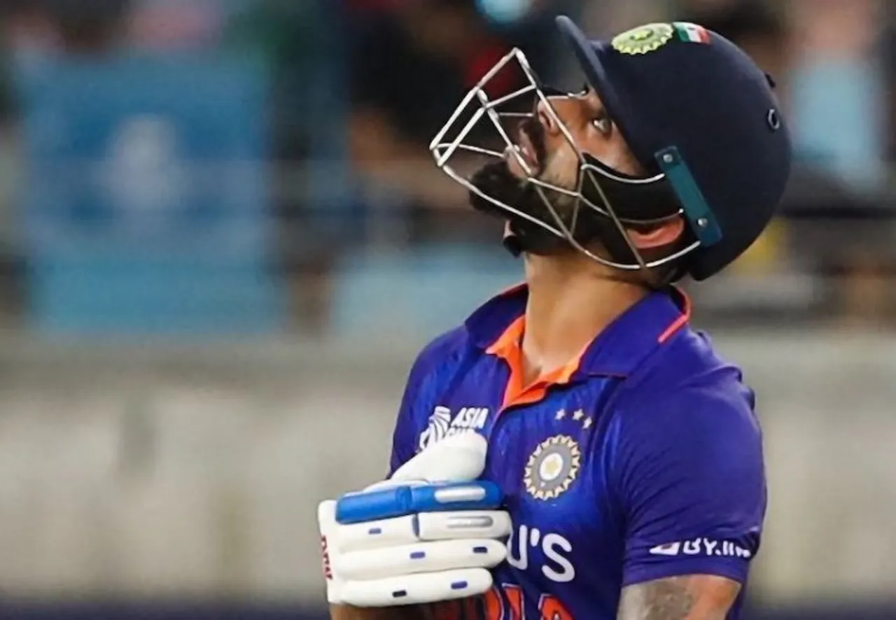Virat Kohli scores his maiden T20 ton, #KingIsBack starts trending on Twitter
