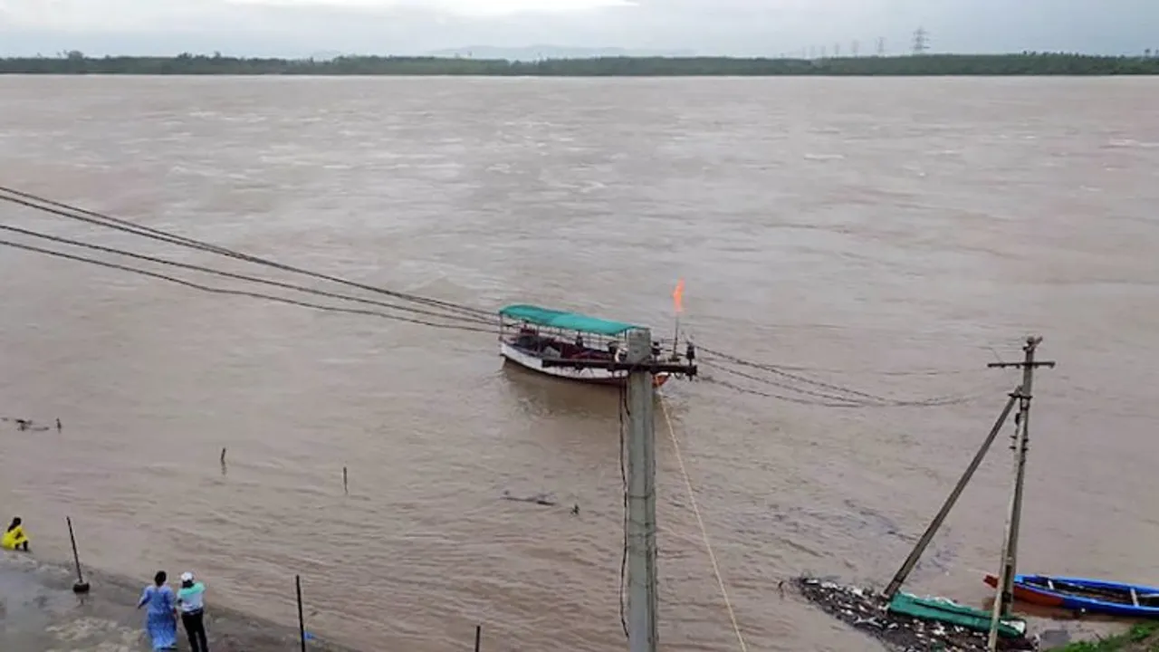 Heavy rains in Telangana: Ministers, MLAs, officials on alert