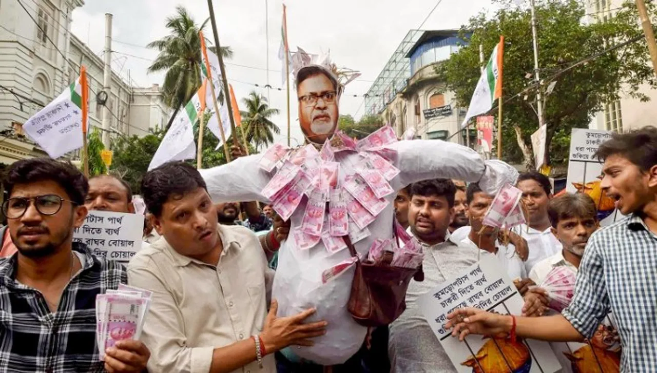 ED begins process of freezing bank accounts of Partha's associate