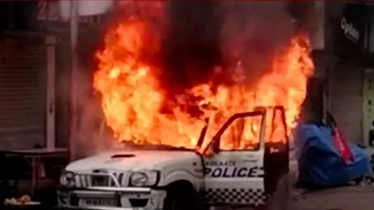 BJP workers clash with Kolkata police during march to secretariat