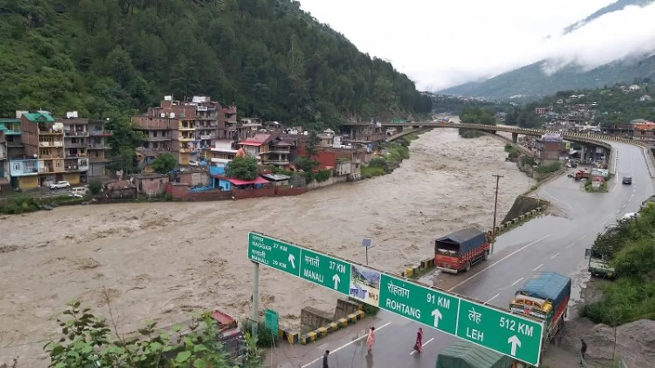 Beas river in spate following monsoon rains in Kullu