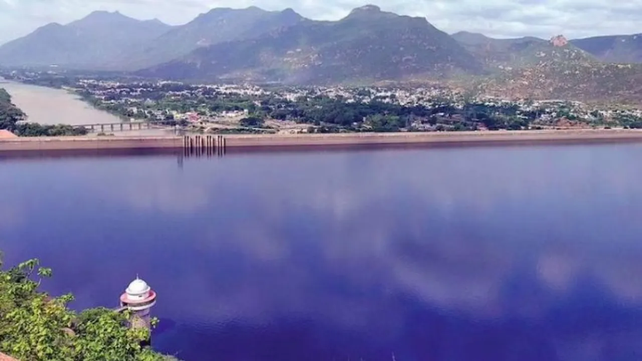 Mettur Dam reaches full capacity of 120 feet