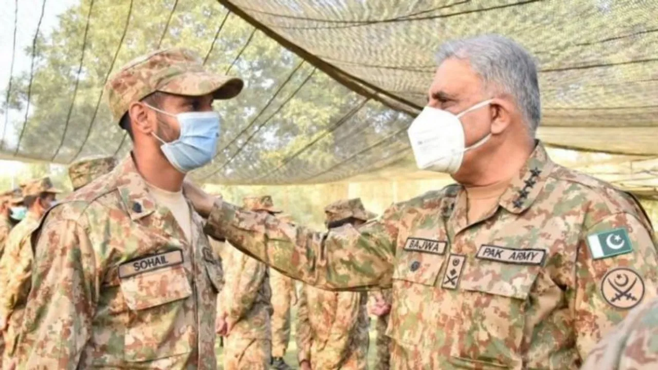 Pakistan Army chief lauding troops at LoC