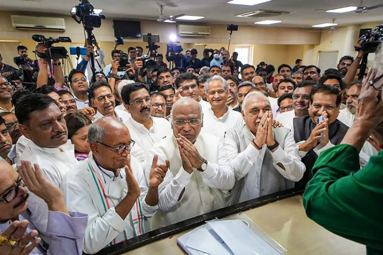 Congress leader Mallikarjun Kharge files nomination