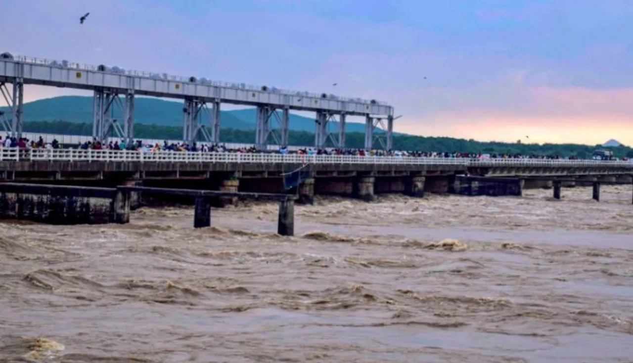 Mahanadi river dam