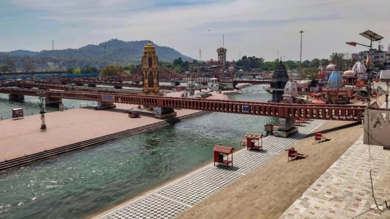 Govt looking to monetise treated sewage, dirty water removed from Ganga
