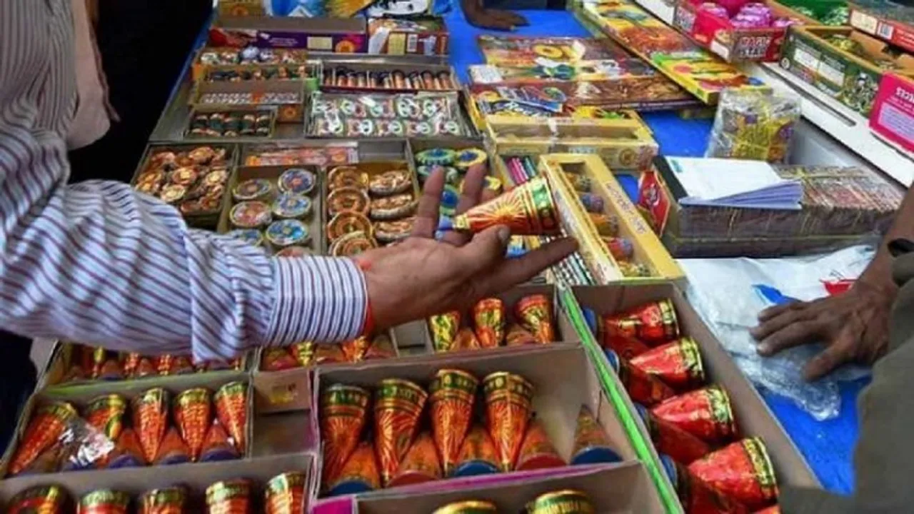 SC declines urgent hearing on plea on firecrackers ban