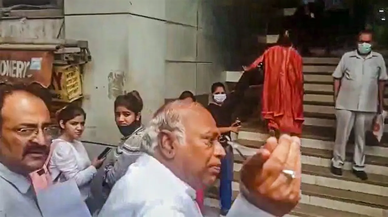 Mallikarjun Kharge at Herald House building