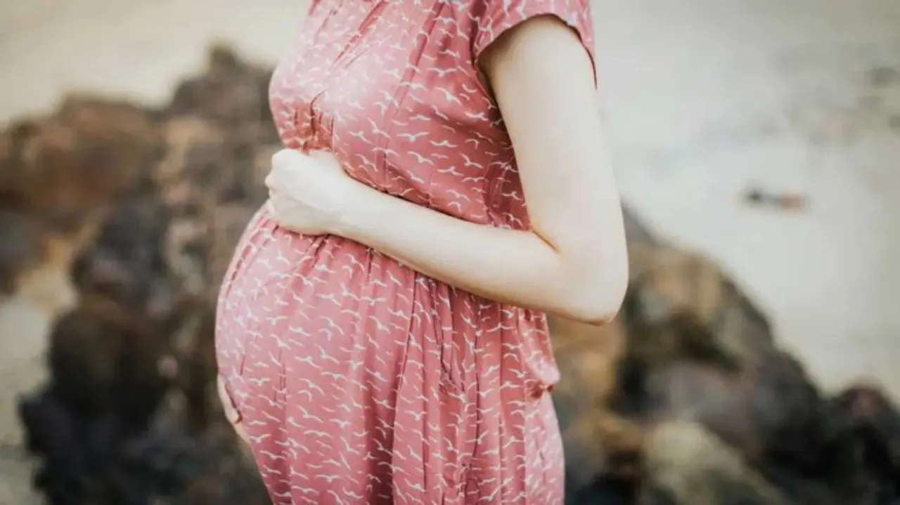 Why pregnant people should get vaccinated for Covid-19 â a maternal care expert explains